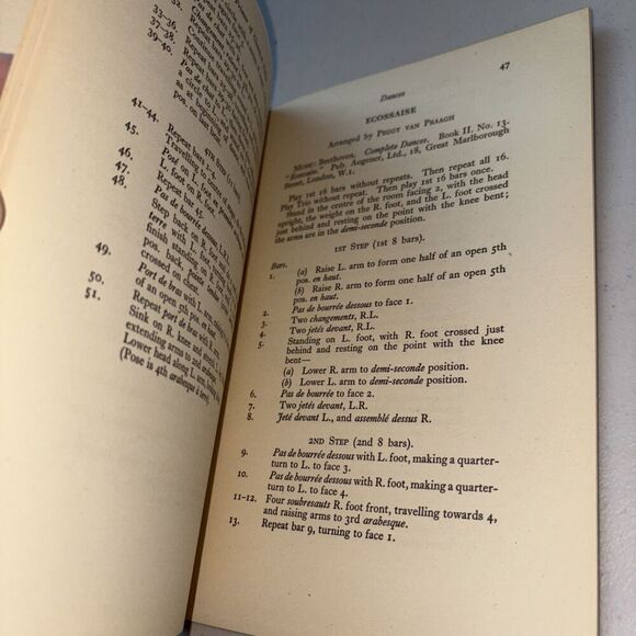 A Third Primer of classical ballet (cecchetti method for children beaumont 1952 - Picture 7 of 8